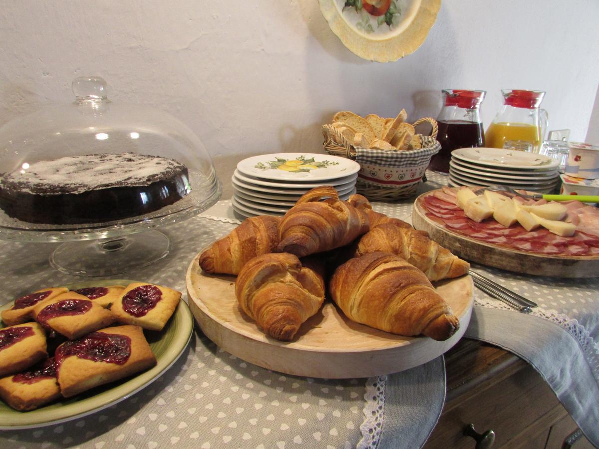 Le Querce Di Campolungo Bed & Breakfast San Giustino Bagian luar foto